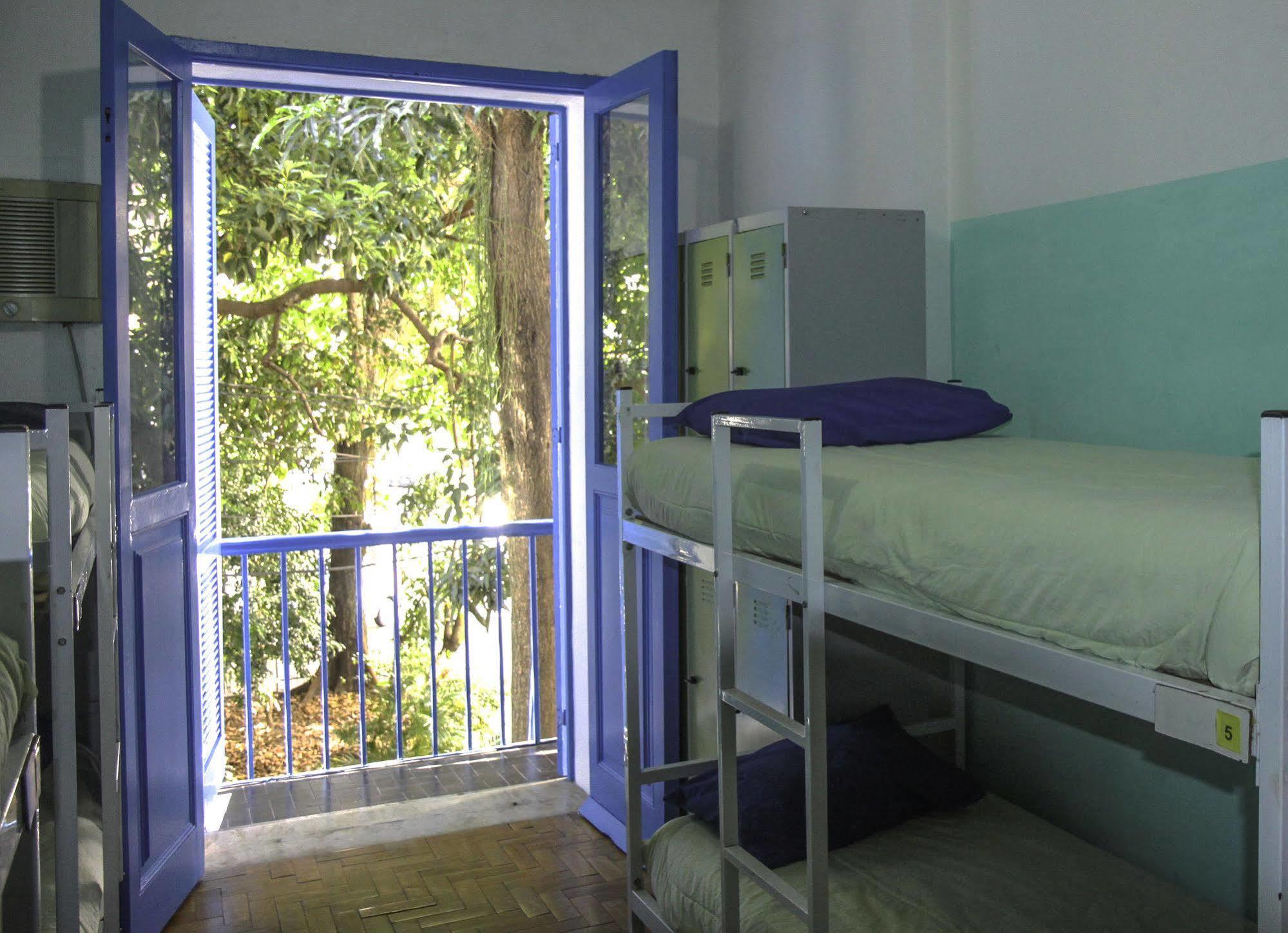 Vila Carioca Asrama *