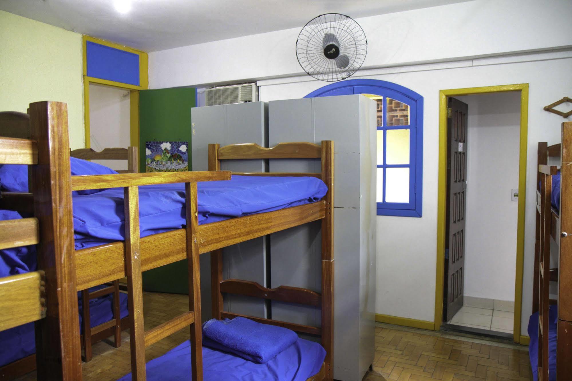 Vila Carioca Asrama *